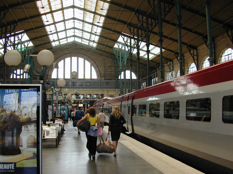 Elegant and efficient, Gare du Nord invites you to Paris