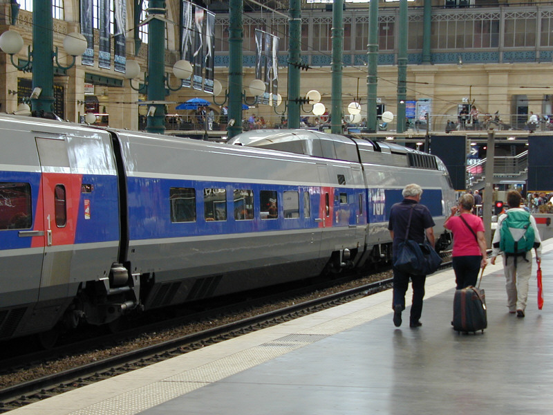 The TGV cruises at 275 kph. In fine style.